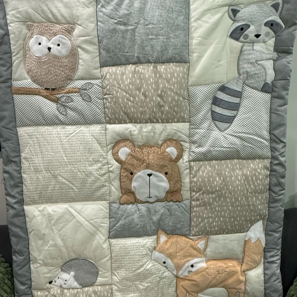 Plush Woodland Animals Baby bedding - Beige & Gray